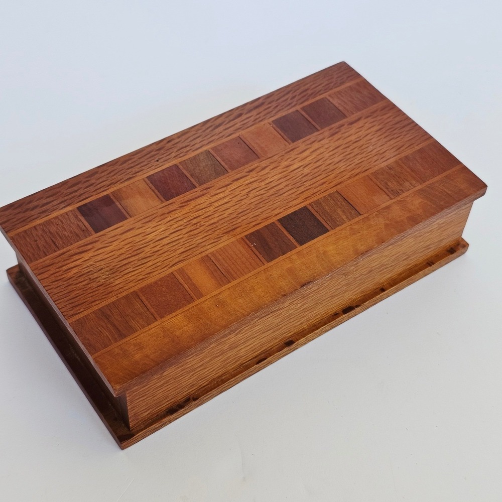 Vintage Sovereign Native Timbers of New Zealand Marquetry Wood Trinket Box Decor